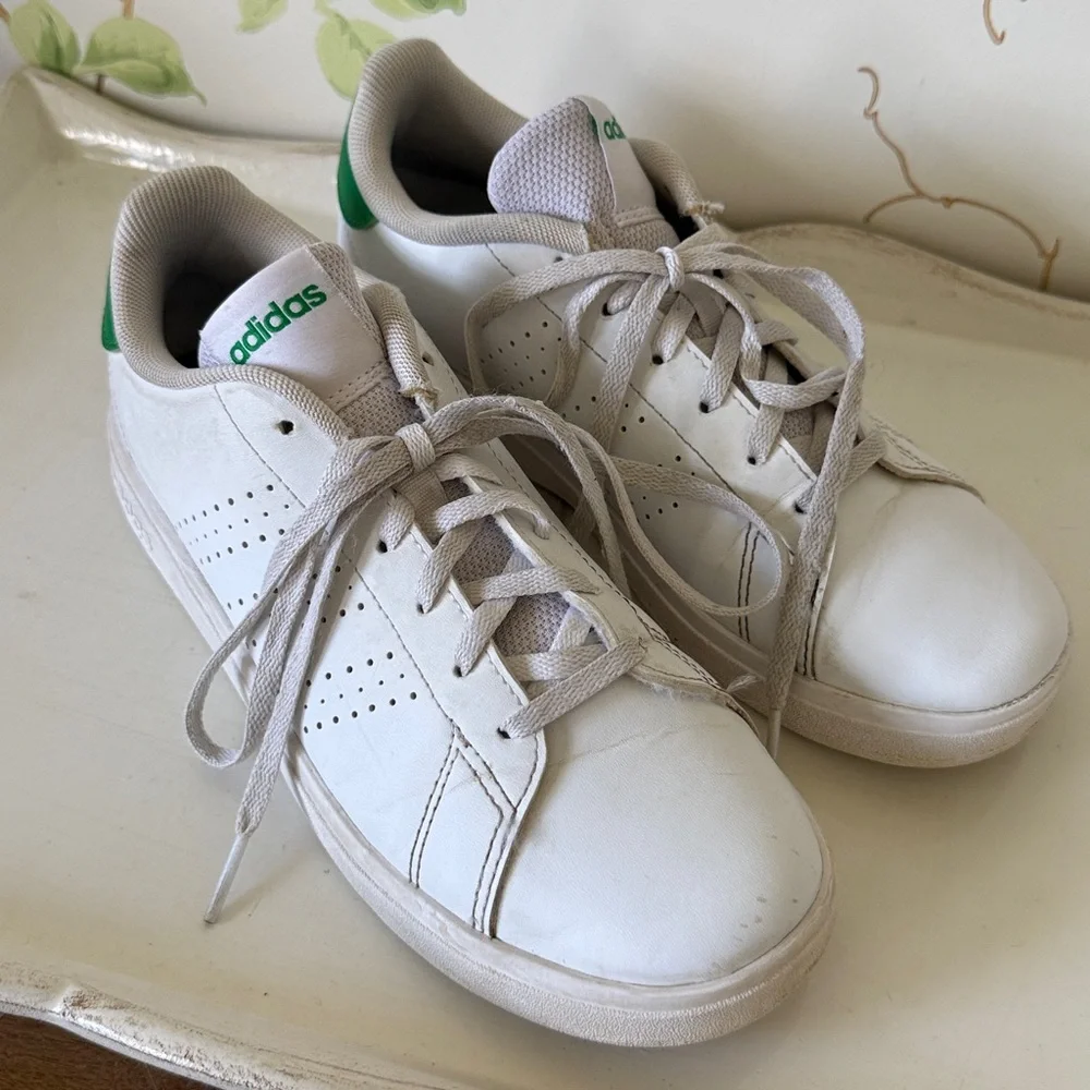 Adidas Sneakers in White and Green - Size 5 - Picture 10 of 11